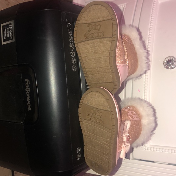✨Pretty in Pink✨ Juicy Couture snow boots - Picture 6 of 8